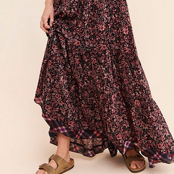 FREE PEOPLE WHAT ABOUT LOVE ONE SHOULDER FLOWY PLAID MAXI DRESS BLACK MOTIF M - Picture 5 of 16